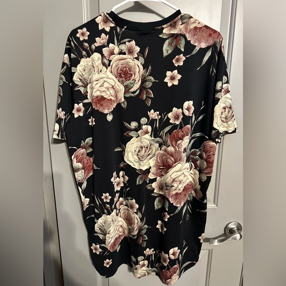 LuLaRoe Size L Short Sleeve Floral Tunic NWOT - Picture 2 of 5
